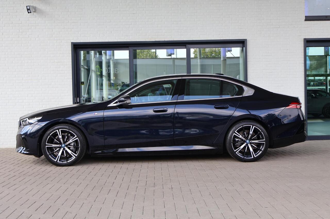 BMW i5 eDrive40 | M Sport Edition | M Sportpakket | Innovation Pack | Travel Pack | Comfort Pack