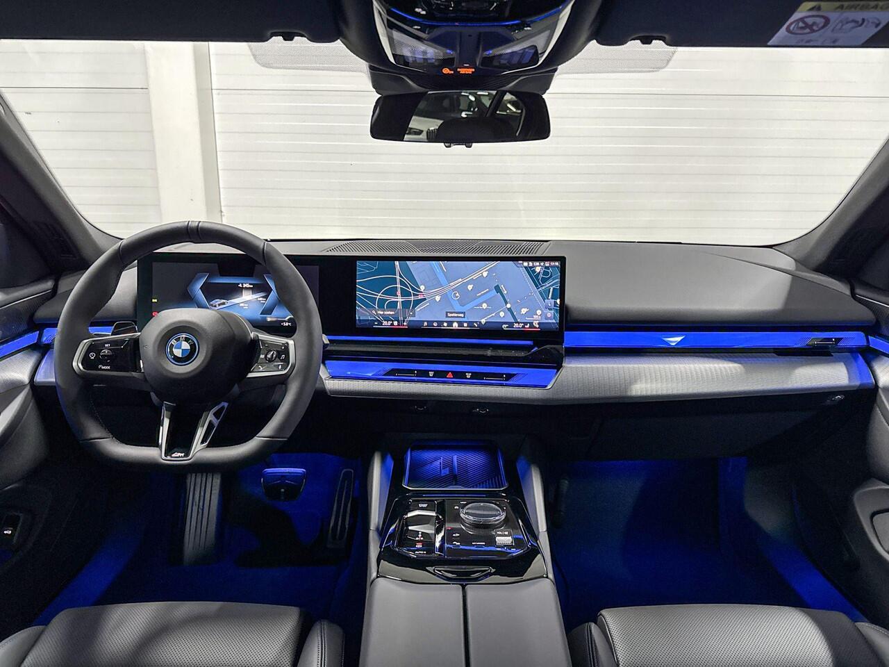 BMW i5 Sedan eDrive40 | M-Sport Pro | Travel Pack | Driving Assistant | Harman/Kardon | Comfort Access