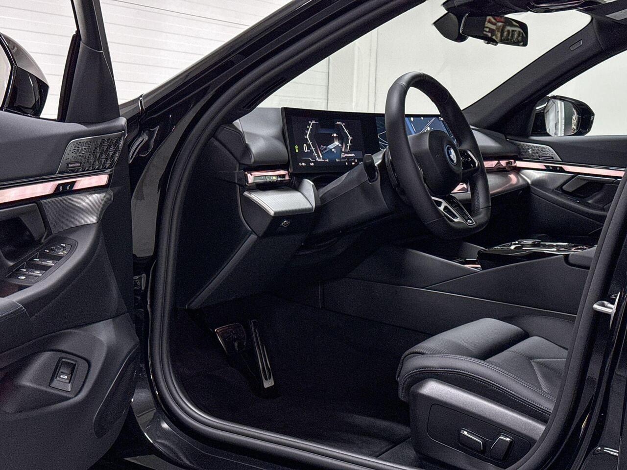 BMW i5 Touring eDrive40 | M-Sport Pro | Travel Pack | Driving Assistant Plus | Bowers&Wilkins | Comfort Access | Selections