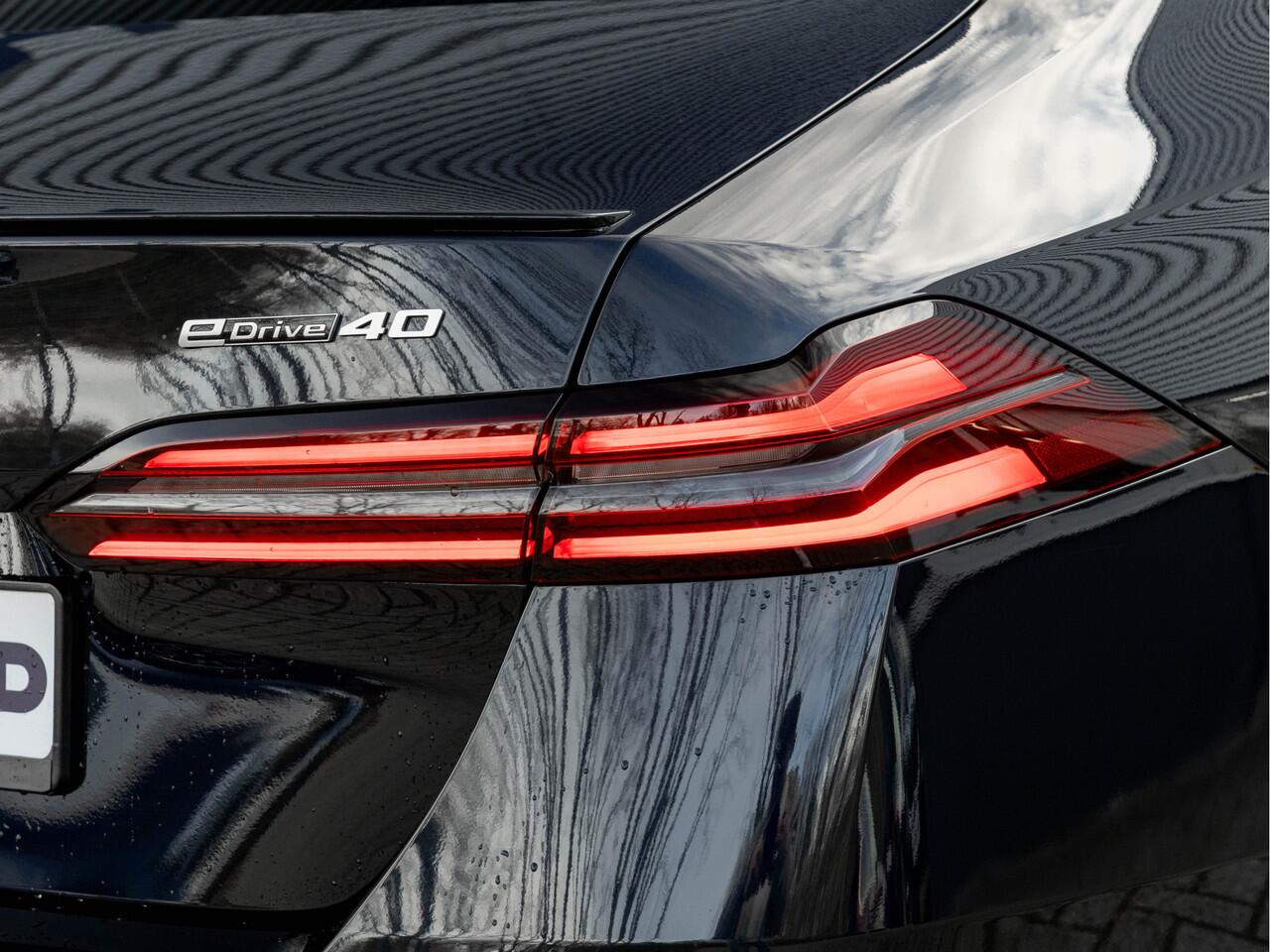 BMW i5 eDrive40 M-Sport Pro - Pano - Onderstel Prof - Driving Ass Prof - Harman Kardon