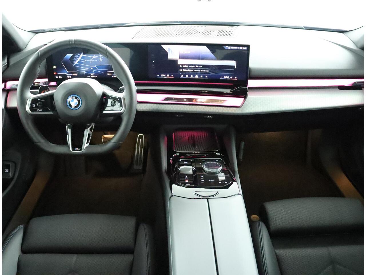 BMW i5 Sedan xDrive40 X-DRIVE | 4x4 | M Sportpakket | Travel Pack | Ekris Selection