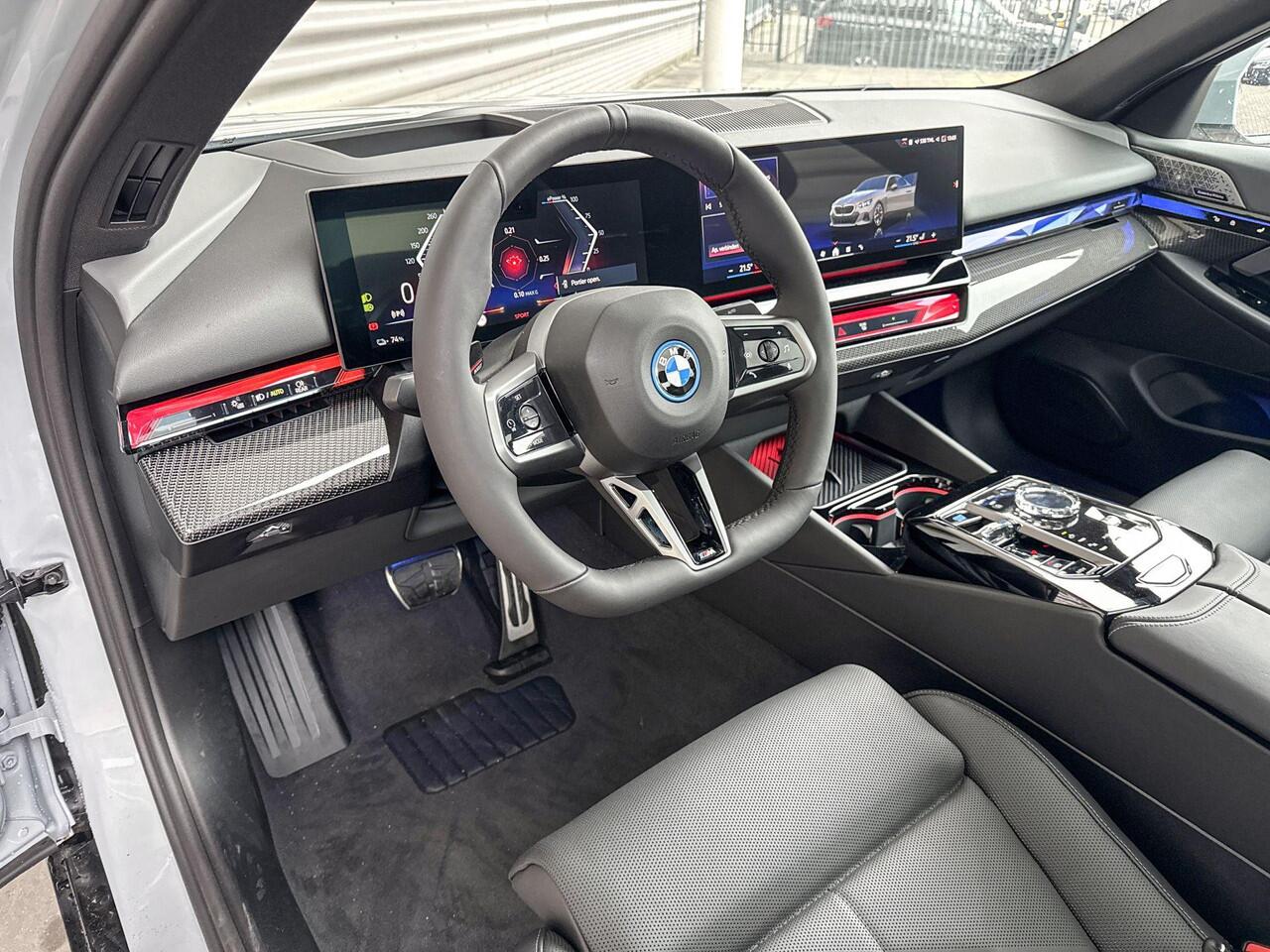 BMW i5 Sedan eDrive40 M Sport Edition | M Sport Pro | Innovation Pack | Travel Pack | Comfort Pack | Showroomvoordeel | ElectricDeals