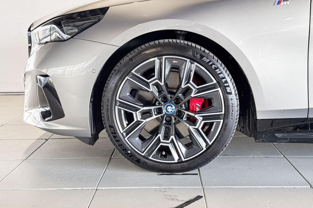 BMW i5 Touring eDrive40 84 kWh