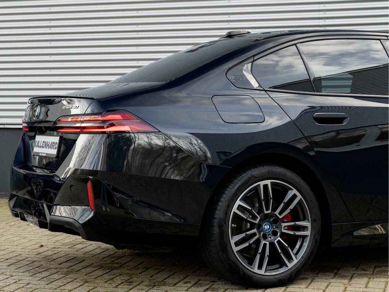 BMW i5 eDrive40 M-Sport Pro - Pano - Onderstel Prof - Driving Ass Prof - Harman Kardon