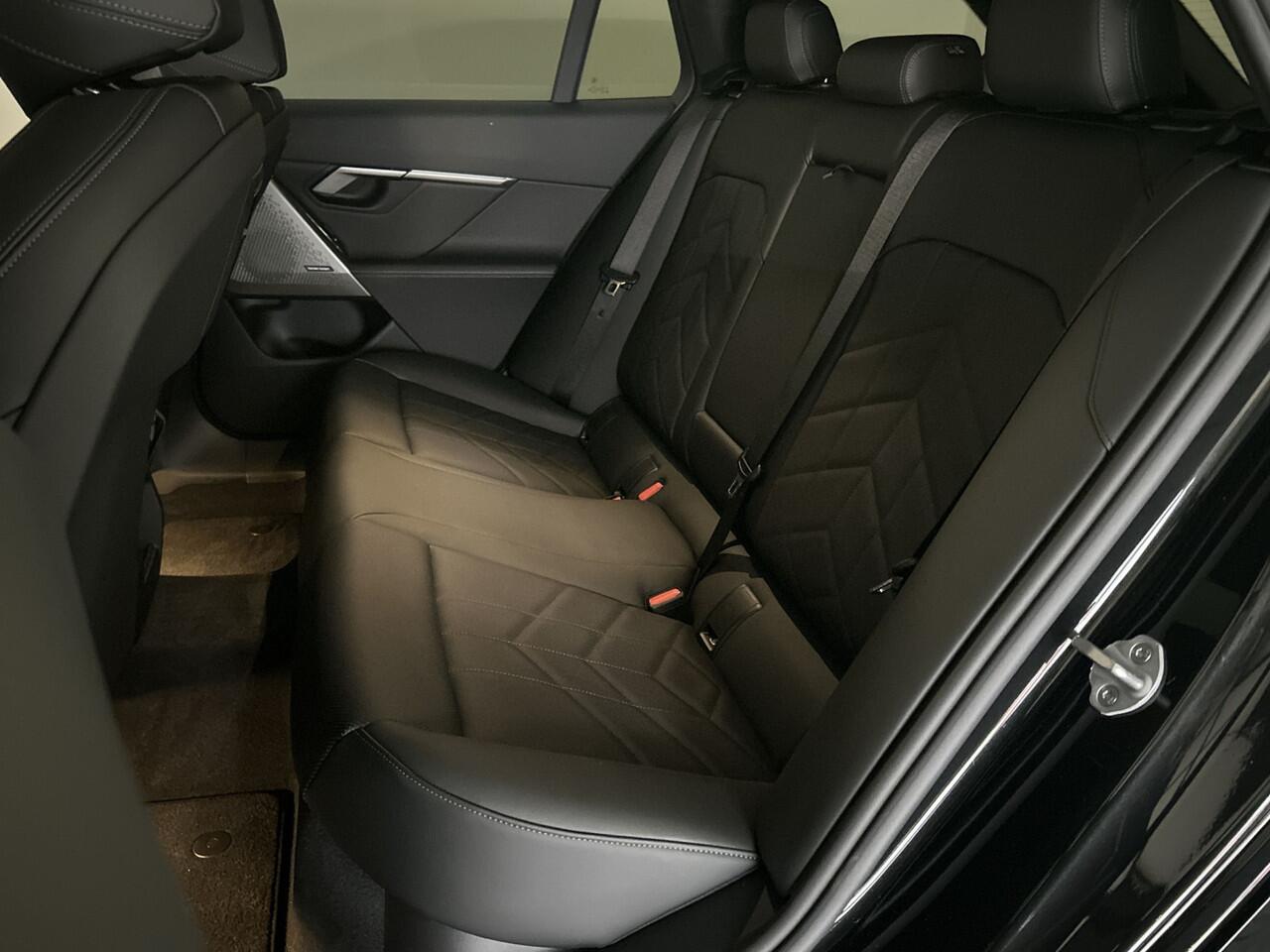 BMW i5 Touring eDrive40 M Sport Edition 84 kWh Glazen dak | Harman Kardon | Comfortstoelen | "20 inch Licht metalen velgen