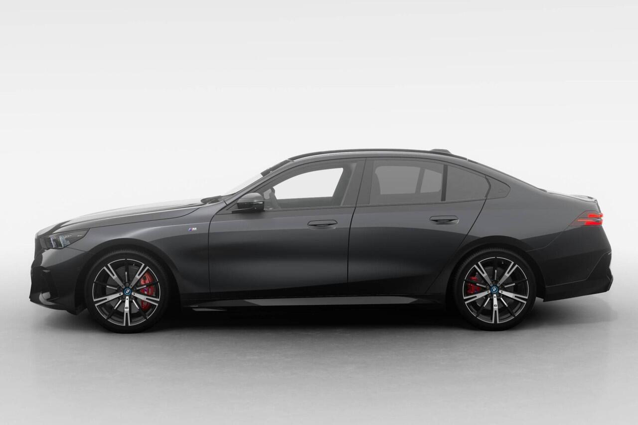 BMW i5 Sedan eDrive40 M Sport Edition M Sport Pro | Travel Pack | Comfort Pack | Showroomvoordeel | ElectricDeals