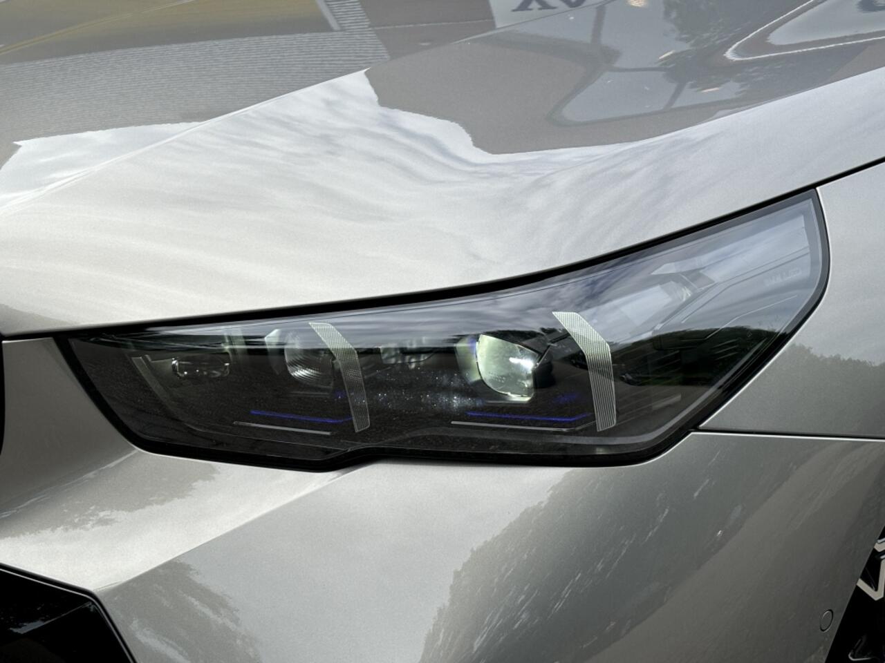 BMW i5 eDrive40 M-Sport Panorama B&W Memory Head-up Carbon 20''