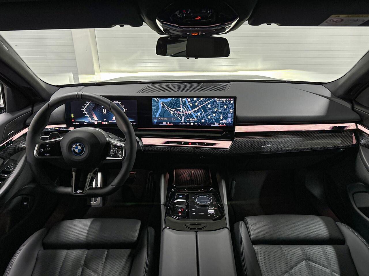 BMW i5 Sedan eDrive40 | M-Sport | Travel Pack | Comfort Pack | Driving Assistant Plus | Harman/Kardon | Comfort Access | Trekhaak | Selections