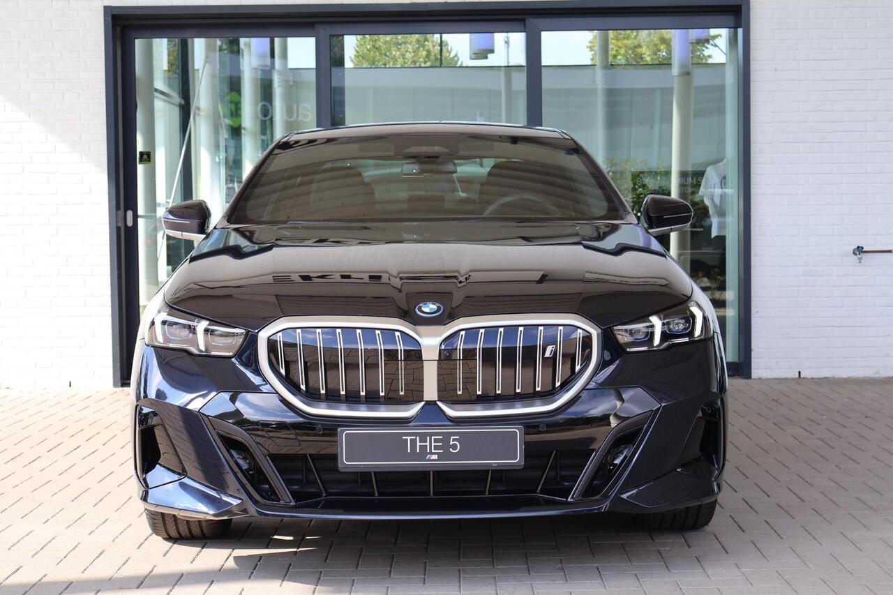 BMW i5 eDrive40 | M Sport Edition | M Sportpakket | Innovation Pack | Travel Pack | Comfort Pack