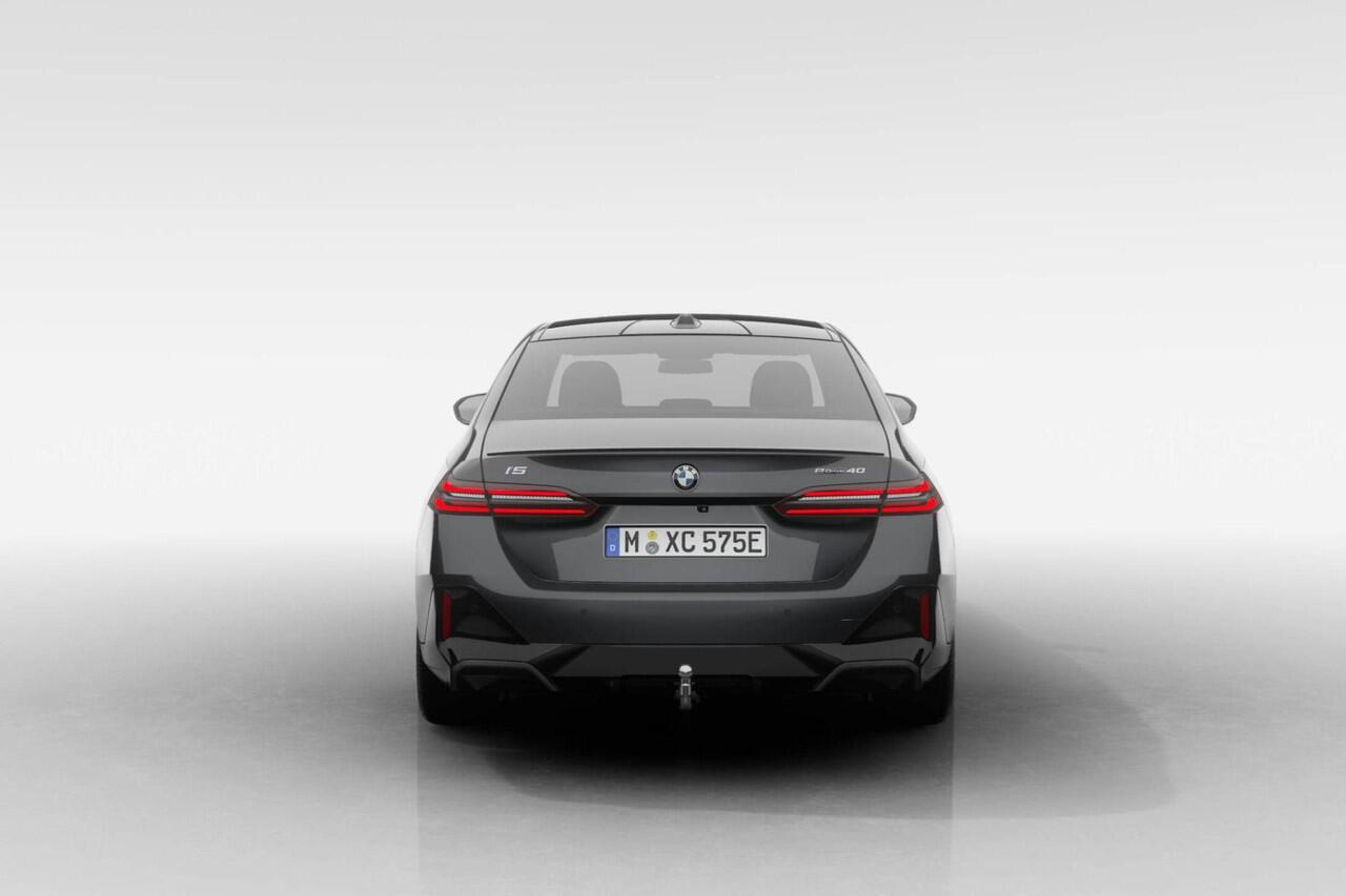 BMW i5 Sedan eDrive40 M Sport Edition | M Sport Pro | Innovation Pack | Travel Pack | Comfort Pack