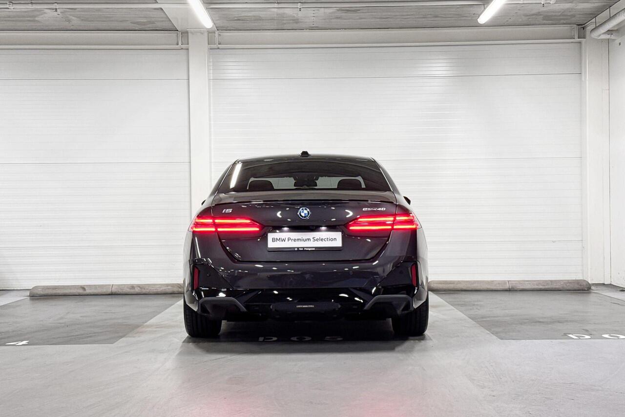 BMW i5 Sedan eDrive40 | M-Sport Pro | Travel Pack | Driving Assistant | Harman/Kardon | Comfort Access