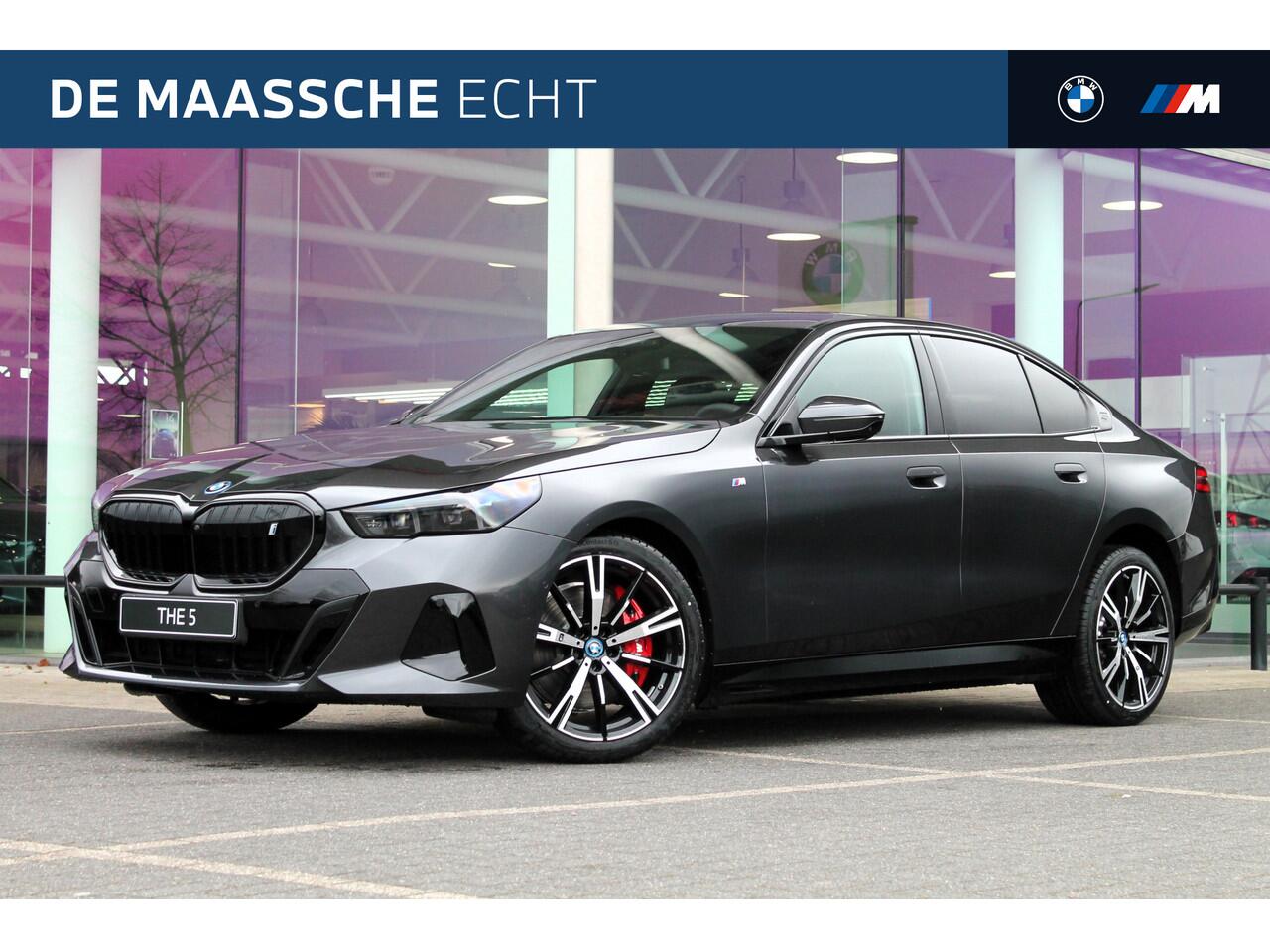 BMW i5 eDrive40 M Sport Automaat / Panoramadak / Trekhaak / Adaptieve LED / Parking Assistant Professional / Stoelventilatie / Comfort Access