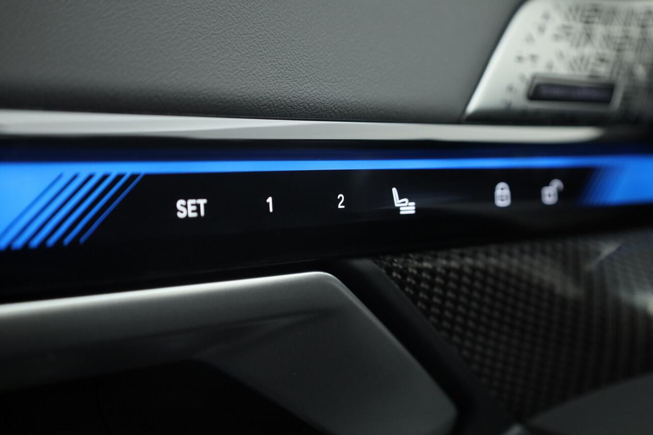 BMW i5 M60 xDrive 84 kWh M Sport | Driving Assistant Pro | M sport | Pano | HUD | Deep Frozen Grey | 21 inch