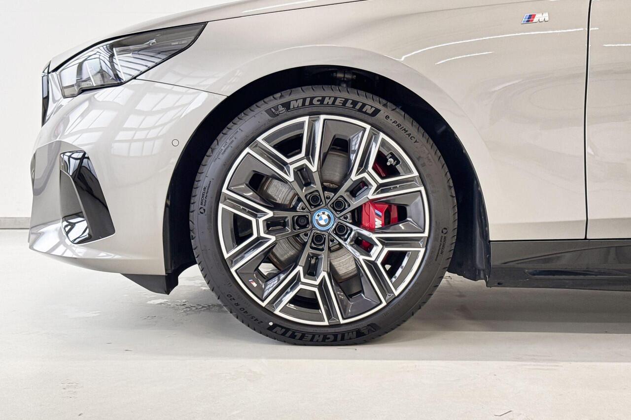 BMW i5 Touring eDrive40 84 kWh