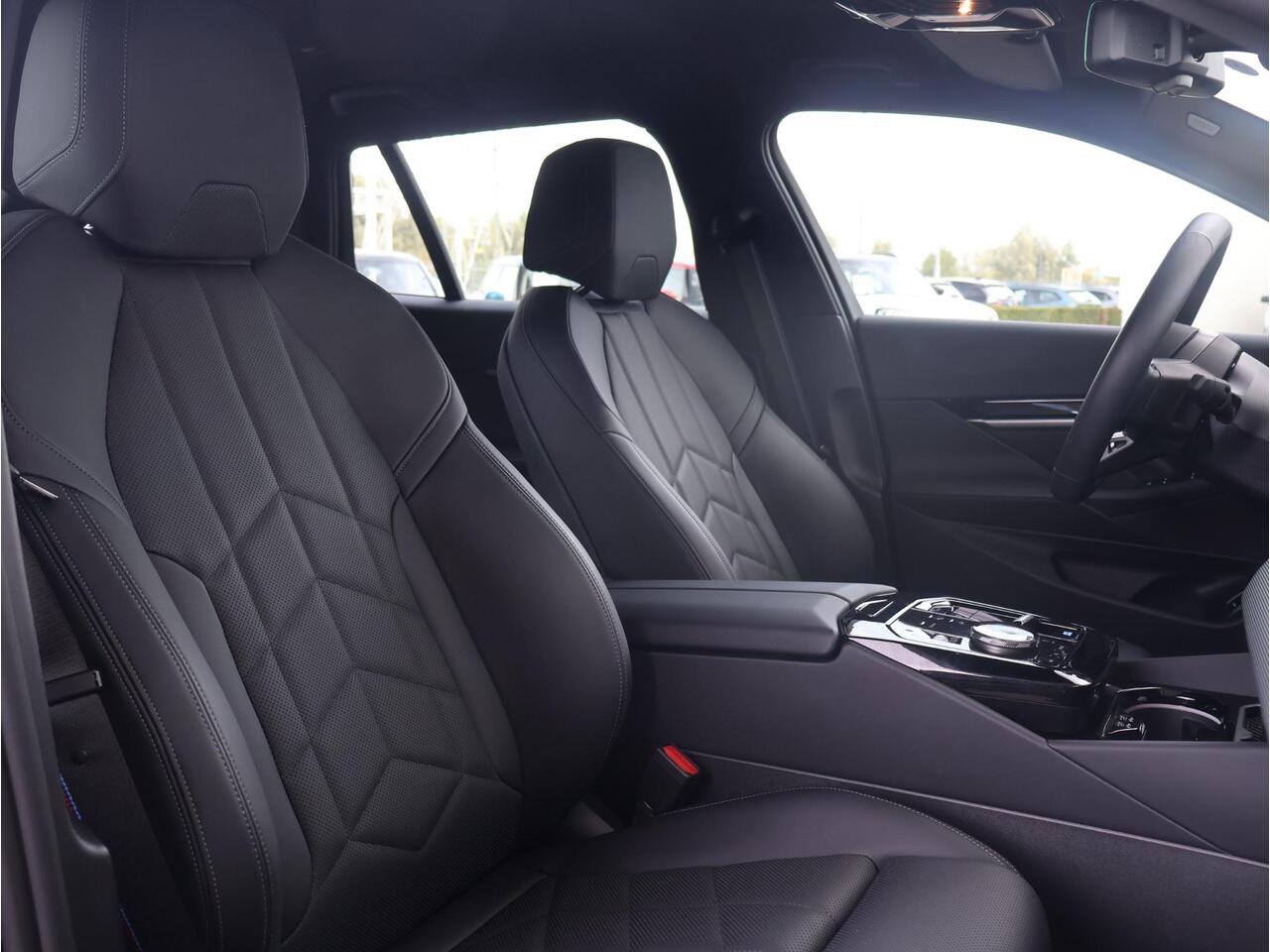 BMW i5 Touring eDrive40 M Sport Edition 84 kWh M Sport Pro / Innovation Pack / Travel Pack / Comfort Pack