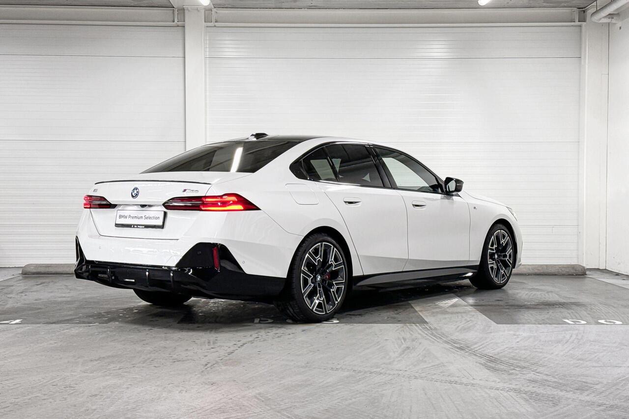 BMW i5 Sedan M60 xDrive 84 kWh | Selections