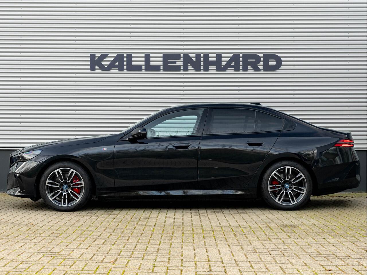 BMW i5 eDrive40 M-Sport Pro - Pano - Onderstel Prof - Driving Ass Prof - Harman Kardon