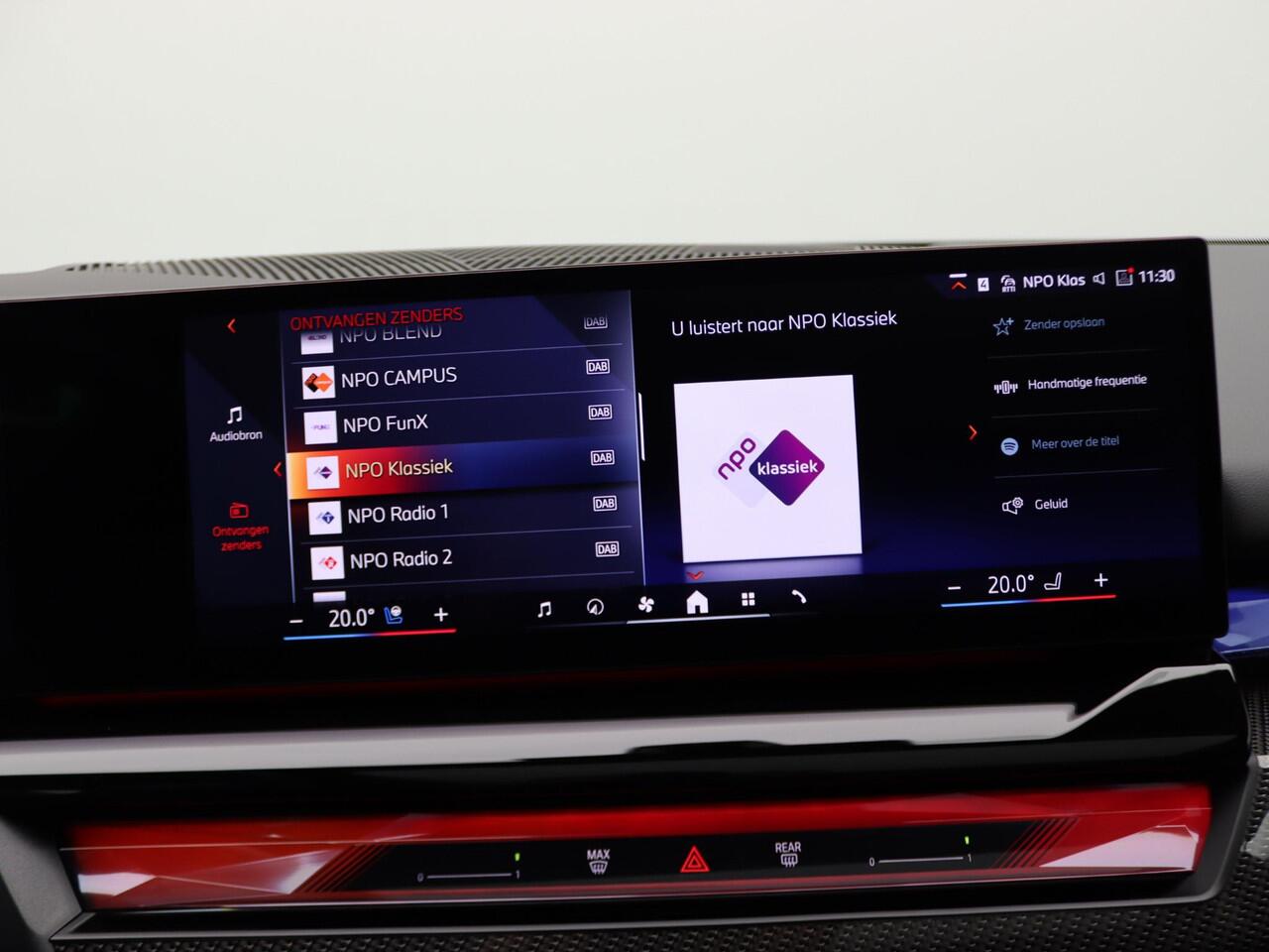 BMW i5 Touring eDrive40 M Sportpakket Pro | Panoramadak | Stoelverstelling elektrisch met memory | Bowers & Wilkins | 20"