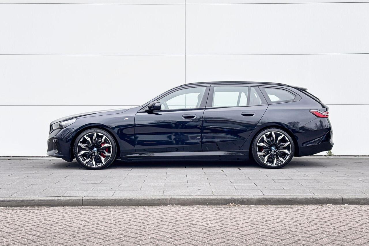 BMW i5 Touring eDrive40 M Sport Edition | Selections