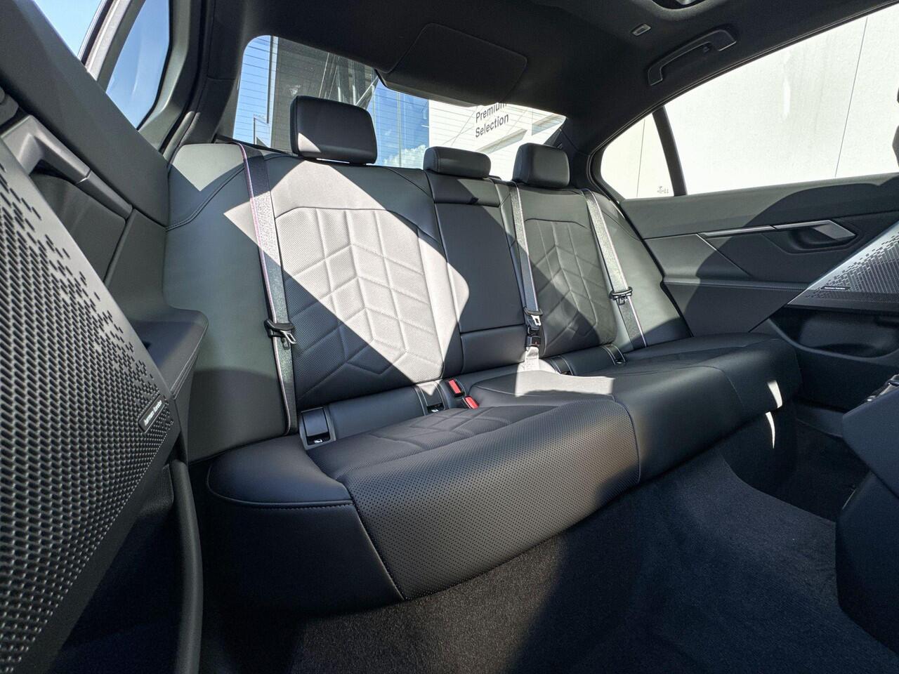 BMW i5 Sedan eDrive40 | M Sport Pro | Innovation Pack | Travel Pack | Comfort Pack