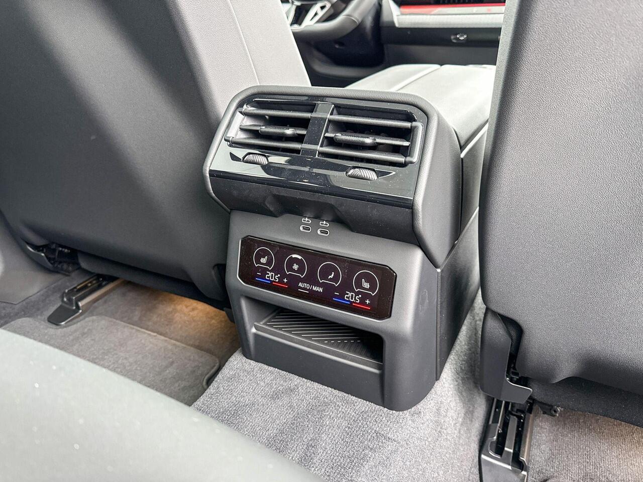 BMW i5 Touring eDrive40 M Sport Pro Glazen Dak / Harman Kardon / Comfortstoelen / Stoelventilatie / Iconic Glow / Getinte ramen / 20 Inch / Selections