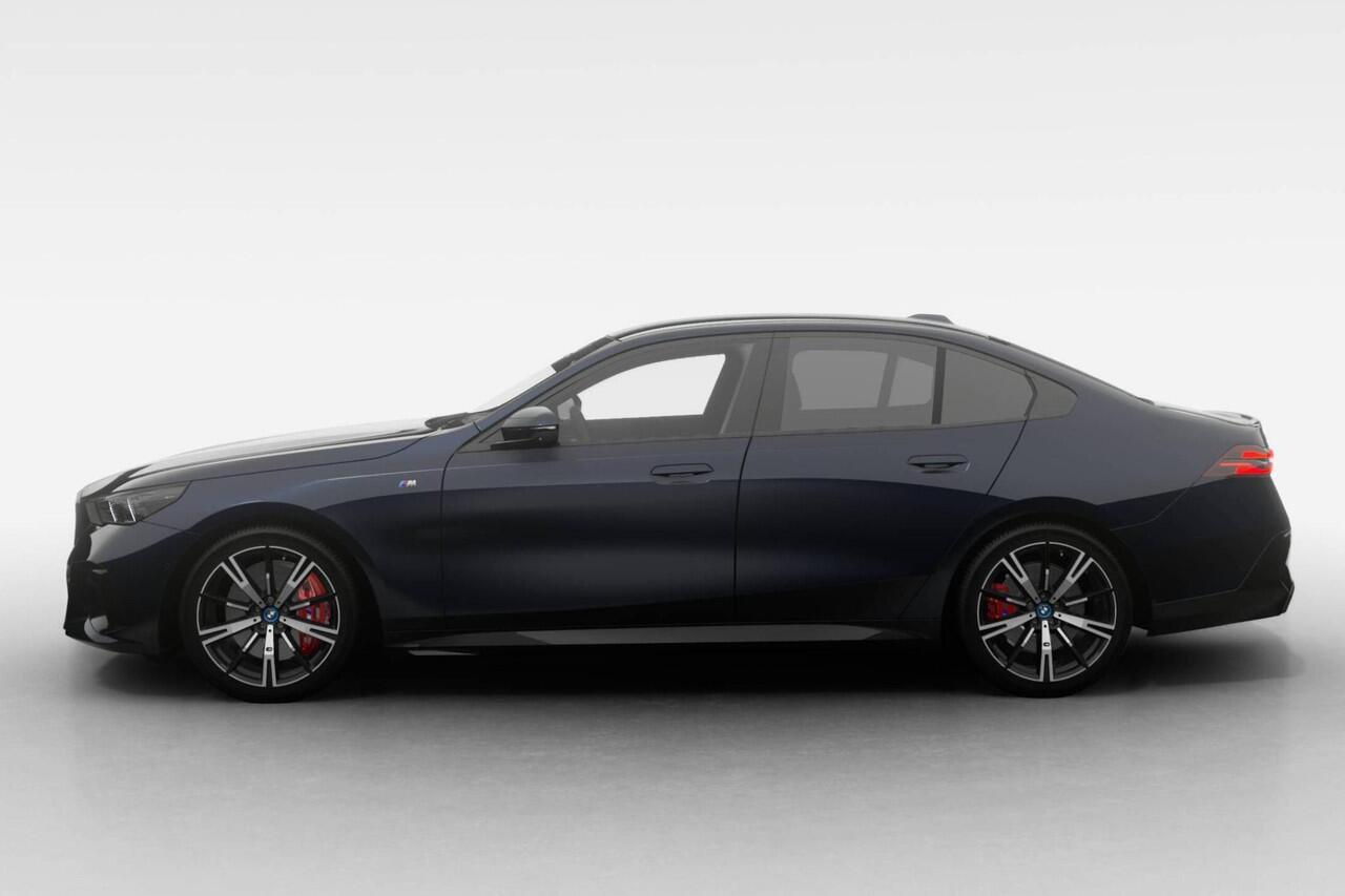 BMW i5 Sedan eDrive40 M Sport Edition | M Sport Pro | Travel Pack | Trekhaak | Extra getint glas | VPLD
