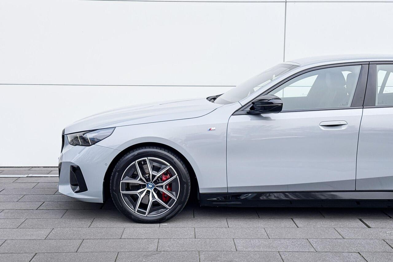 BMW i5 Sedan M60 xDrive 84 kWh
