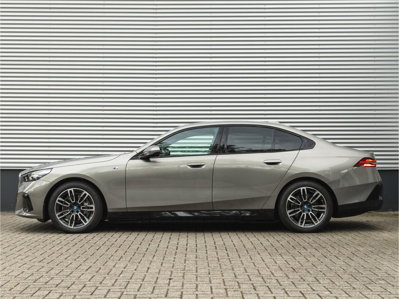 BMW i5 xDrive40 M-Sport - Onderstel Prof - Trekhaak - Bowers & Wilkins - Driving Ass Prof