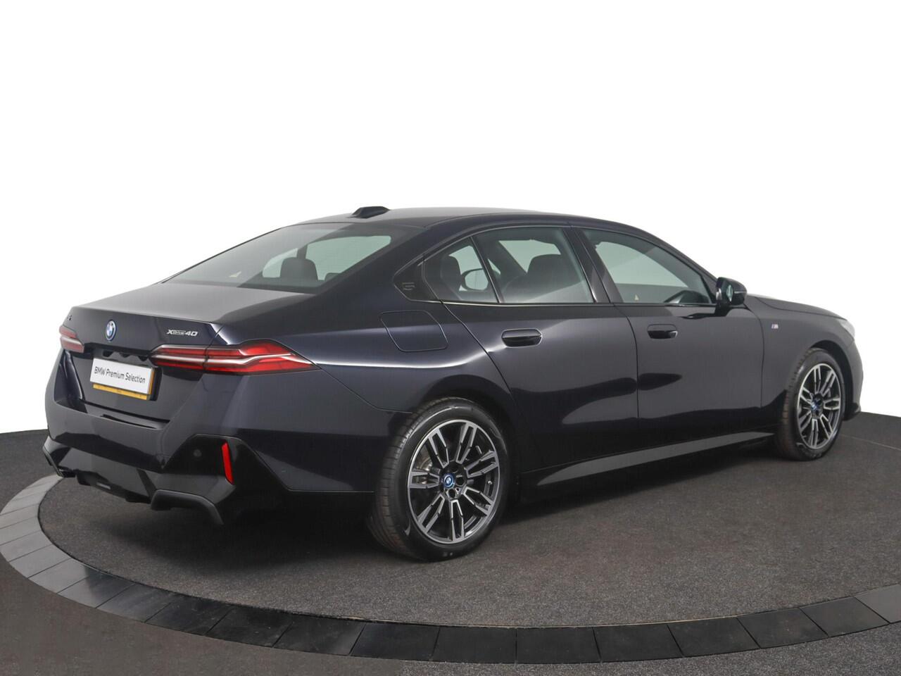 BMW i5 Sedan xDrive40 X-DRIVE | 4x4 | M Sportpakket | Travel Pack | Ekris Selection
