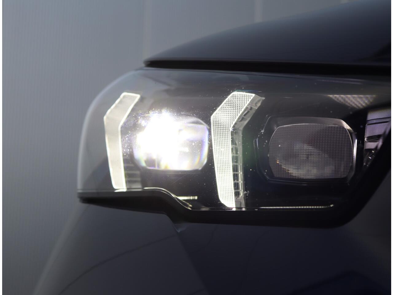 BMW i5 M60 xDrive 84 kWh | Pano | B&W | Achterasbestuuring | Head-Up | NAP