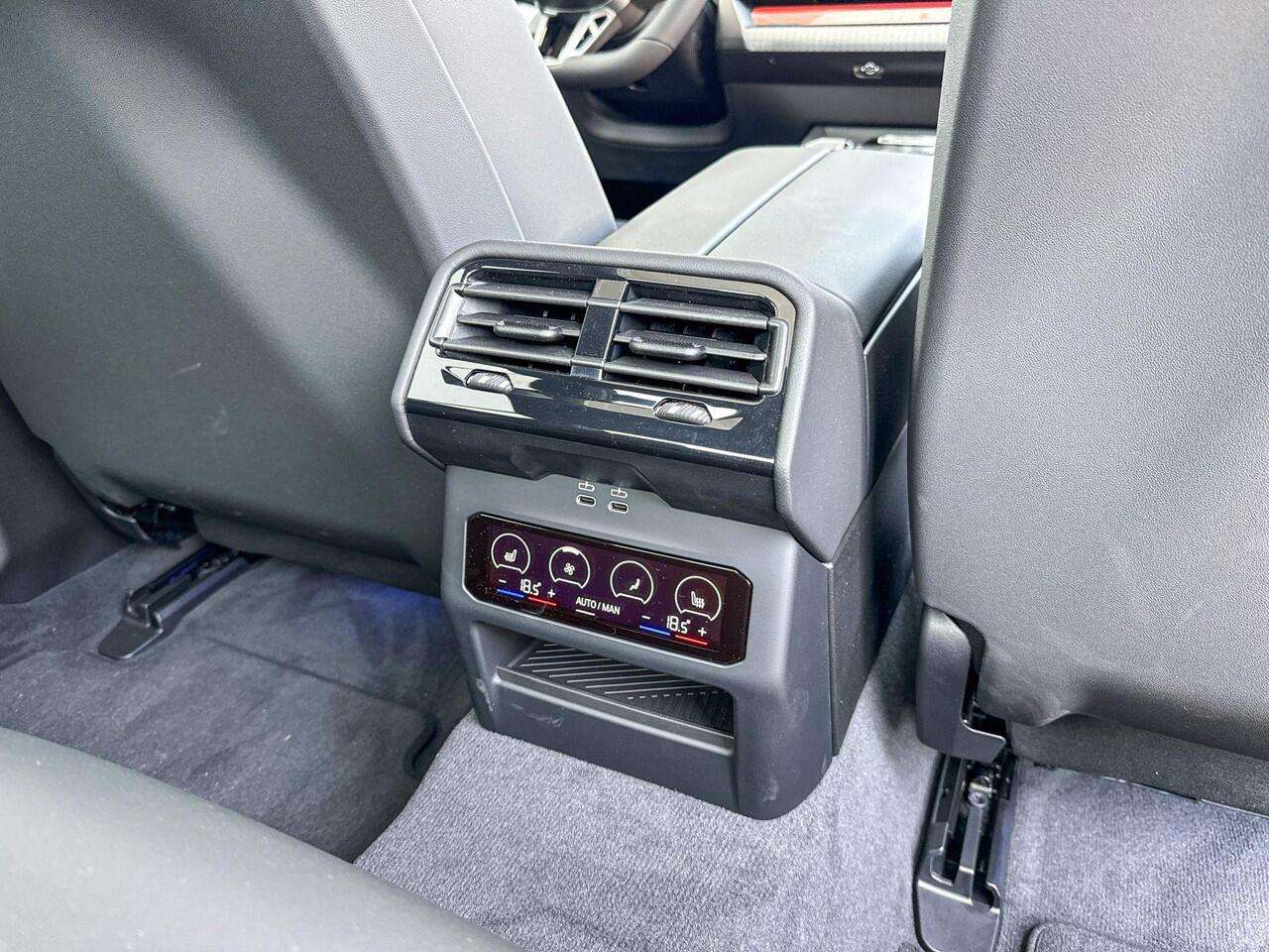 BMW i5 Sedan eDrive40 M Sport Edition M-Sport Pro / Glazendak / 20inch / Stoelverwarming / Adaptieve Led / Driving Assistant Plus