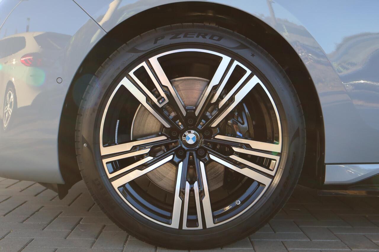 BMW i7 eDrive50 Privilege Edition | M Sportpakket Pro | Executive Edition | Innovation Pack | Sky Lounge | Iconic Glow