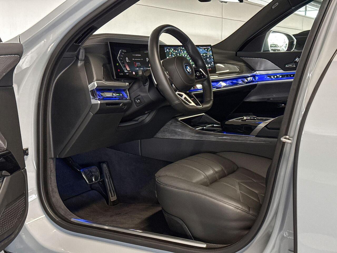 BMW i7 eDrive50 | Selections | M Sport Pro | BMW Iconic Glow | Glazen Panoramadak Sky Lounge |