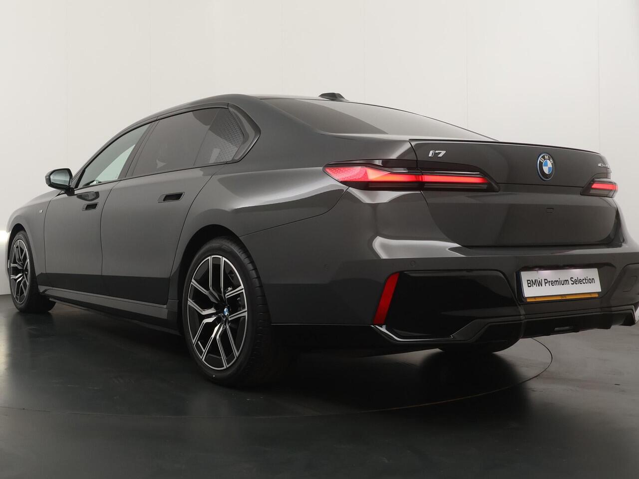 BMW i7 eDrive50 106 kWh | M Sport pro | Pano | Sky Lounge Massage |