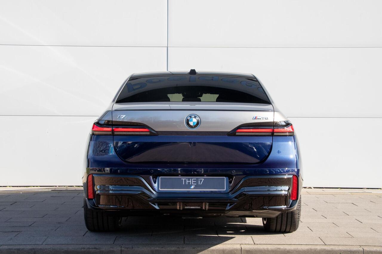 BMW i7 M70 xDrive | Selections BMW i7 M70 xDrive | Sky Lounge | Bowers & Wilkins | Connoisseur Pack