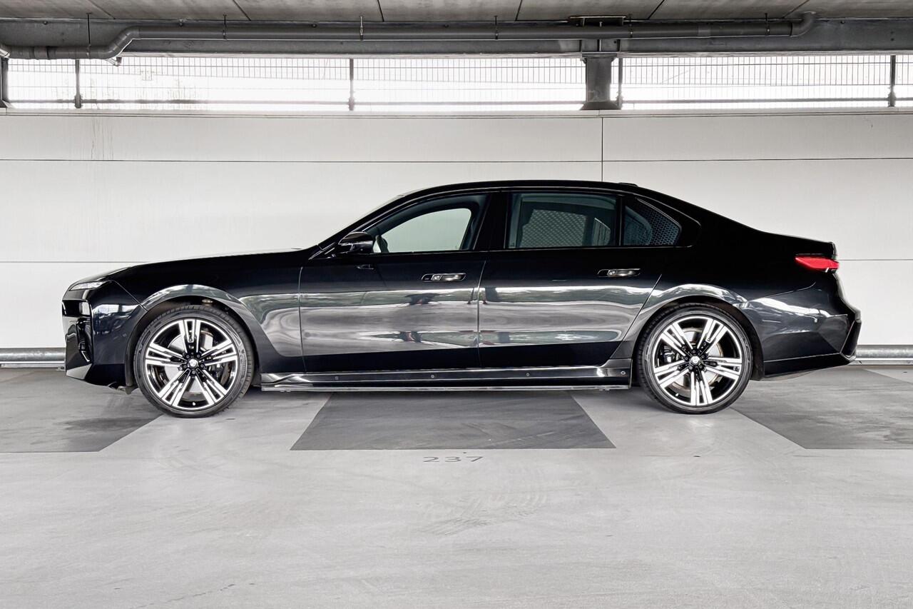 BMW i7 xDrive60 106 kWh | Selections