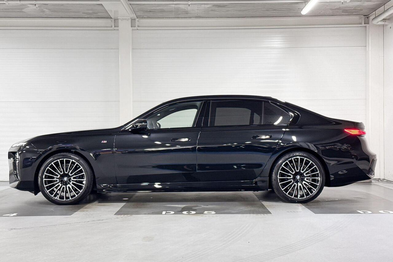 BMW i7 eDrive50 | M-Sport Pro | Innovation Pack | Executive Pack | Connoisseur Pack | Climate Acoustics Pack | Driving Assistant Professional | Parking Assistant Professional | Sky Lounge