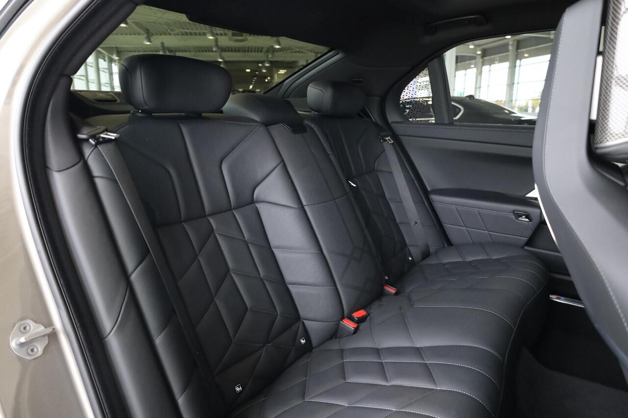 BMW i7 xDrive60 | M Sportpakket Pro | Interieur Pakket | Innovation Pack | Connoisseur Pack | Climate Acoustics Pack | Driving Assistant Professional