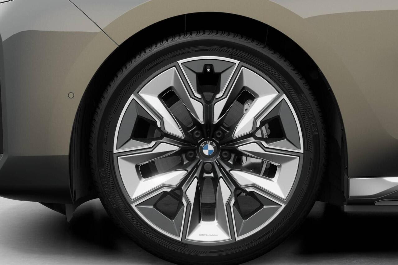 BMW i7 eDrive50 | M Sport | Innovantion Pack | Connoisseur Pack | Climate Acoustics Pack