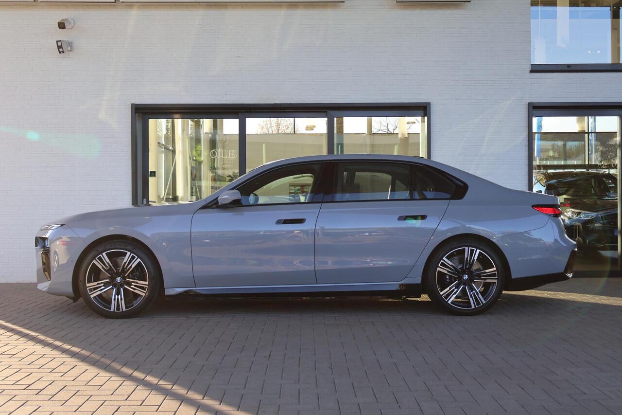 BMW i7 eDrive50 Privilege Edition | M Sportpakket Pro | Executive Edition | Innovation Pack | Sky Lounge | Iconic Glow