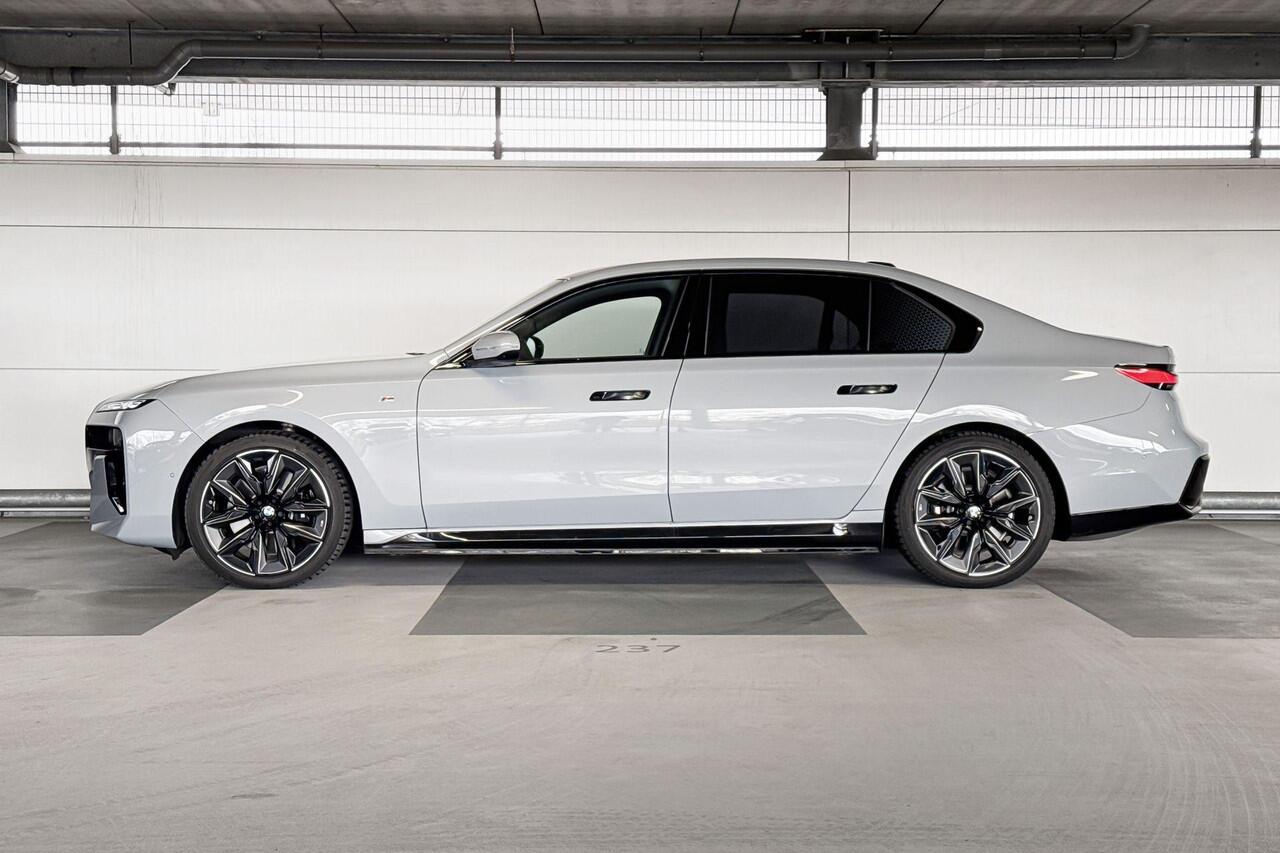 BMW i7 eDrive50 | Selections | M Sport Pro | BMW Iconic Glow | Glazen Panoramadak Sky Lounge |