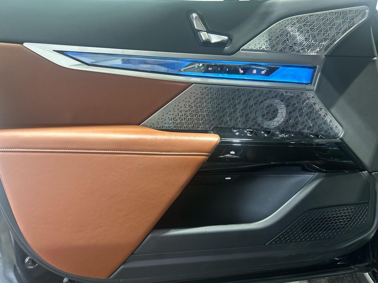 BMW i7 xDrive60 Privilege Edition 106 kWh | Bowers & Wilkins Sound | Driving assistant | Luchtvering | Massagestoelen | Parking assistant