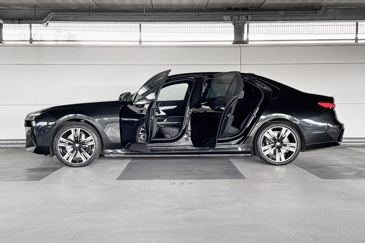 BMW i7 xDrive60 106 kWh | Selections