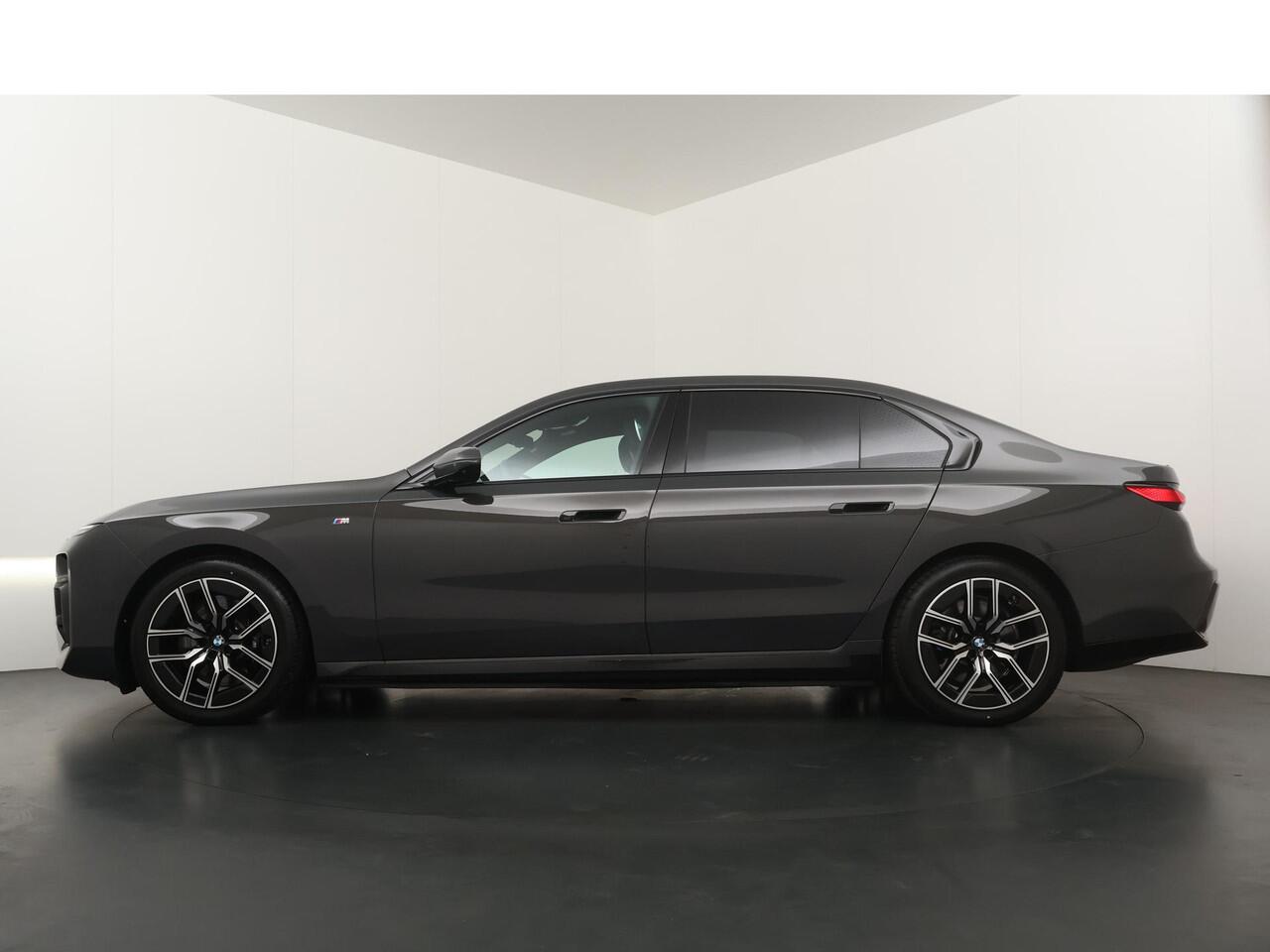 BMW i7 eDrive50 106 kWh | M Sport pro | Pano | Sky Lounge Massage |