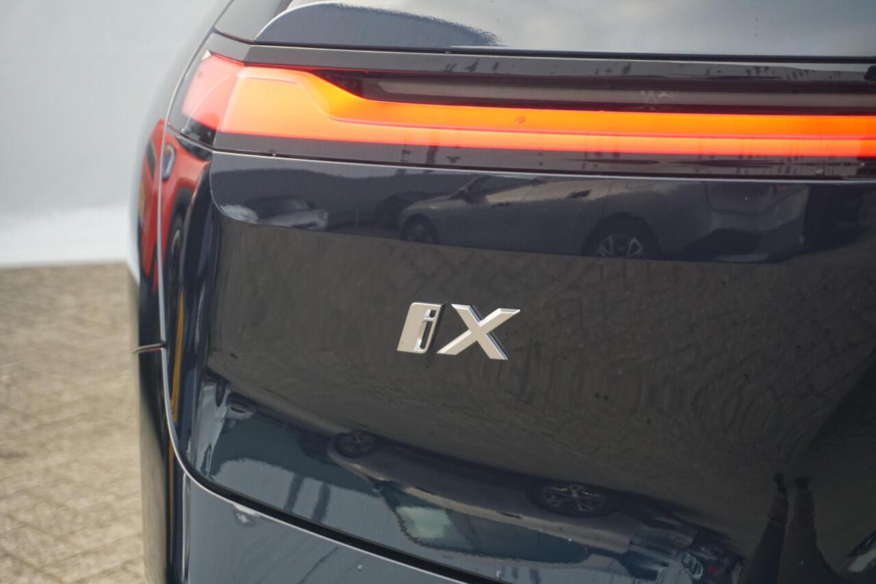 BMW iX xDrive45 101 kWh | M Sportpakket | M Sportpakket Pro | Comfort Pack | Innovation Pack