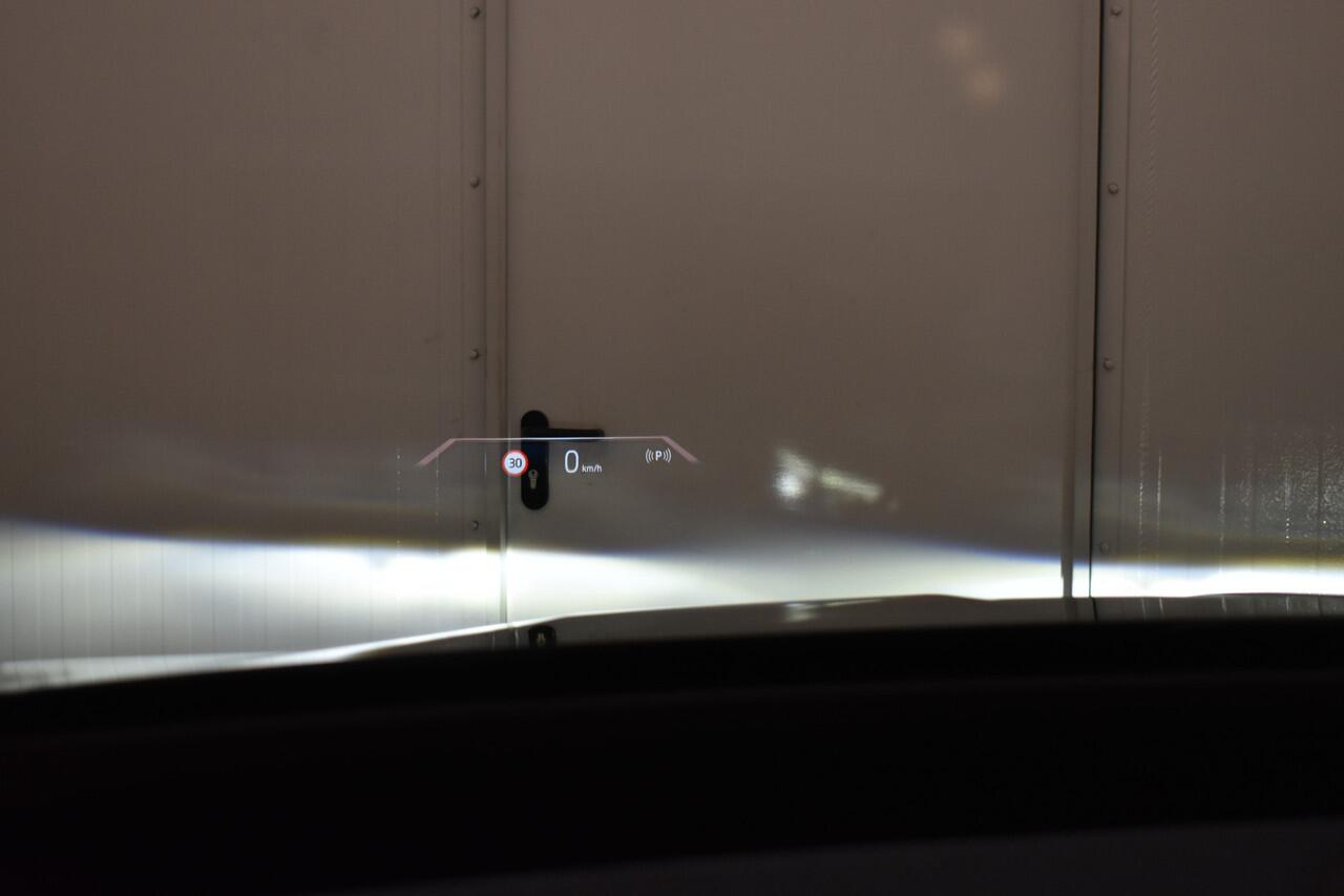 BMW iX xDrive40 High Executive 77 kWh SOH 100% El Trekhaak Panodak Head Up Camera