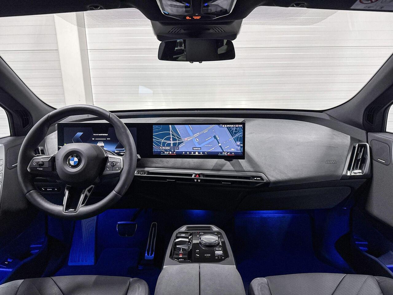 BMW iX xDrive45 101 kWh