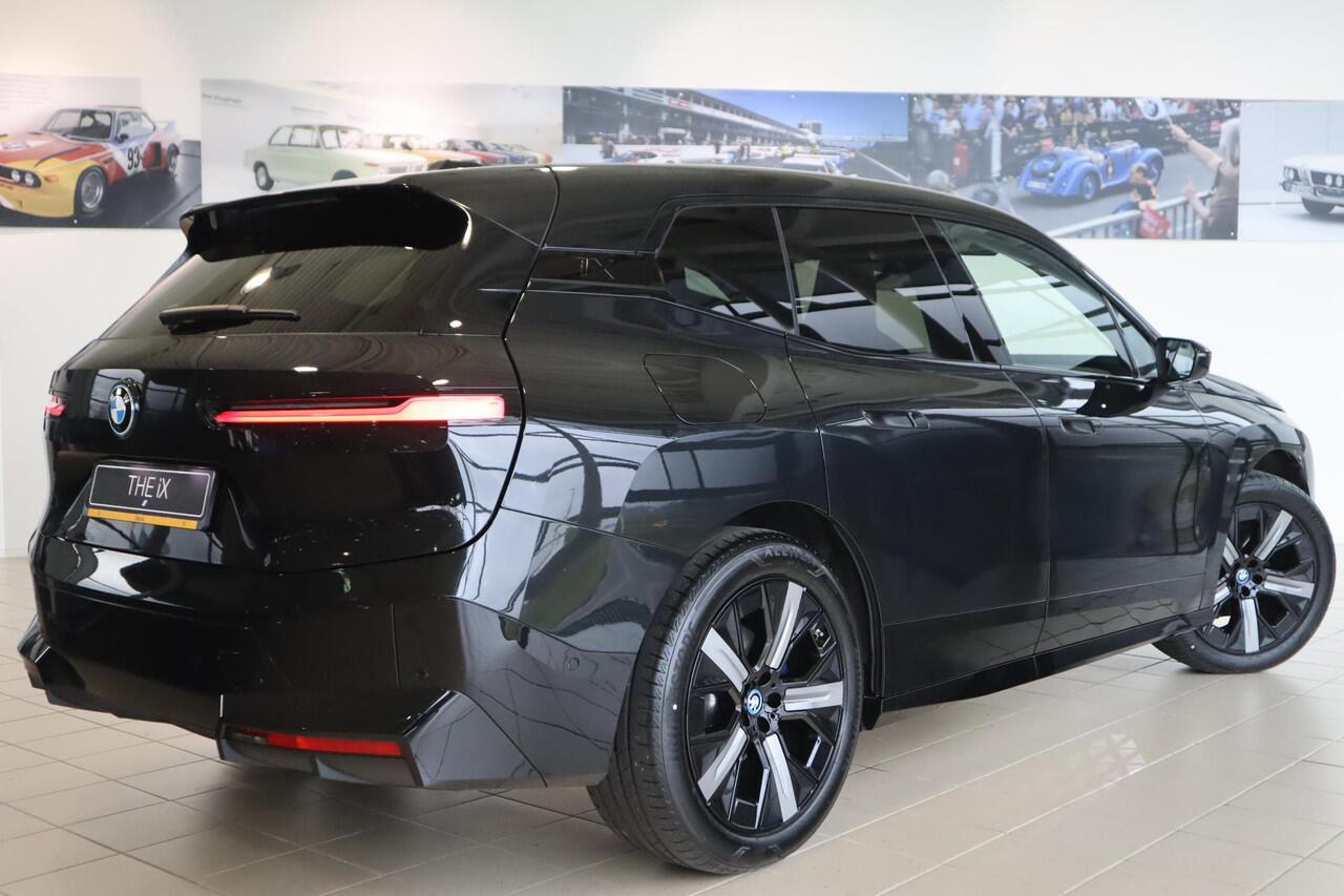 BMW iX xDrive40 Sport Edition | Driving Assistant Professional | Elektr. Trekhaak