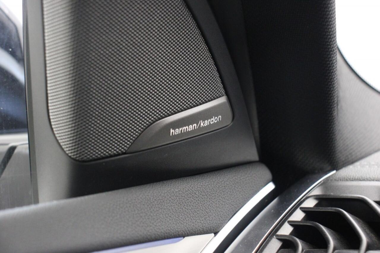 BMW iX Executive 80 kWh - Carplay, Panorama, Camera, Leer, Stoelverw. Afn. Trekhaak, SOH 96,66%