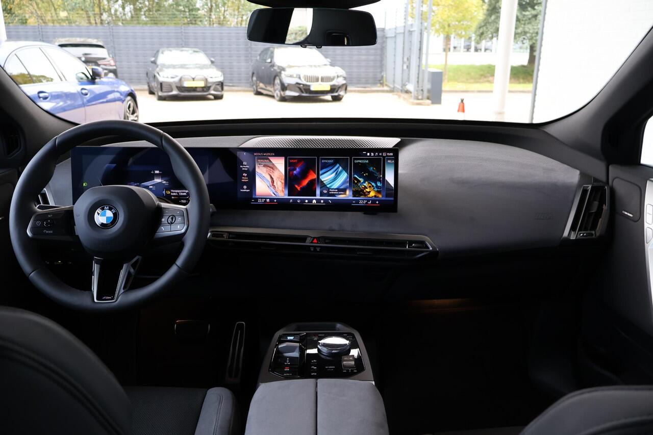 BMW iX xDrive60 | M Sportpakket | Comfort Pack | Innovation Pack